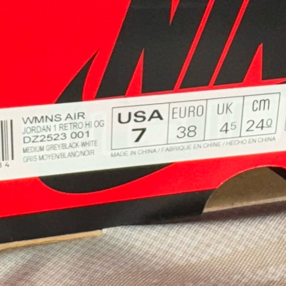 Jordan 1 Retro High OG Twist 2.0 Medium Grey Women's Size 7 - Picture 9 of 9